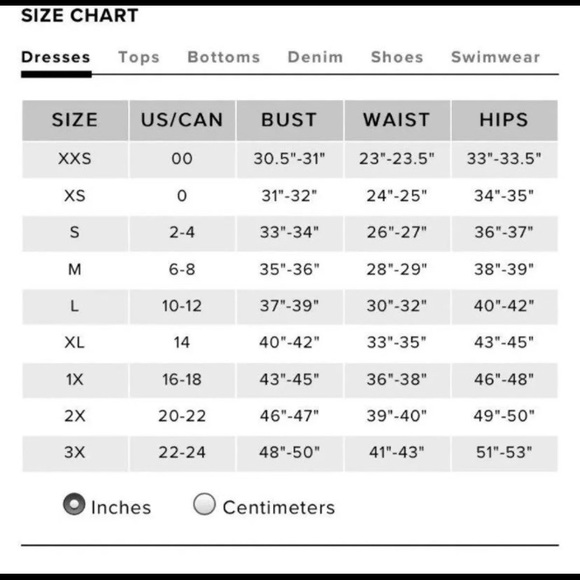 White Lace Bustier Embroidered Dress w/ Train 🤍 - Picture 14 of 15